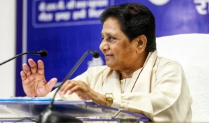 गरमाई UP सियासत- Mayawati से मिलने पहुंचे Congress नेता, BSP सुप्रीमो ने ठुकराई मुलाकात.