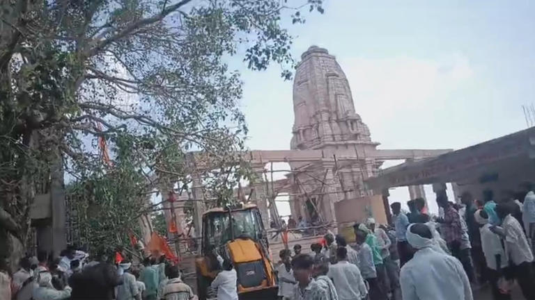 Maharashtra में बड़ा हादसा, निर्माणाधीन मंदिर की छत गिरी, 5 श्रद्धालुओं की मौत, 18 घायल